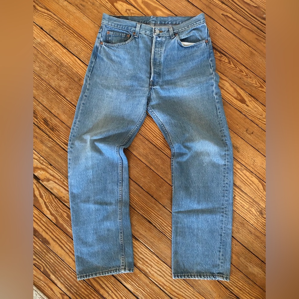 Vintage Levi’s button fly 100% cotton mom jeans size 34x30